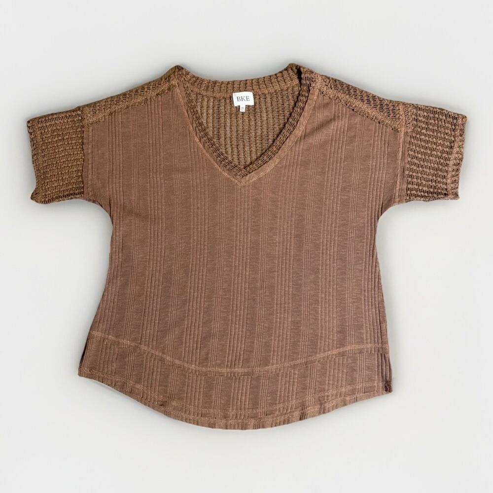 BKE Buckle Sz XS Brown Rib Knit Crochet Sleeve Boho Western Festival Top Shirt